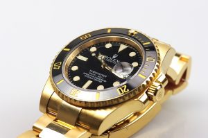 The superb copy Rolex Submariner Date 116618LN watches have black dials, large date windows and luminant hour marks and hands.