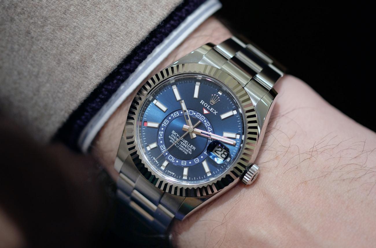 The outstanding replica Rolex Sky-Dweller 326934 watches are worth for men.