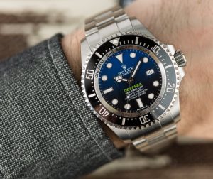 The water resistant replica Rolex Sea-Dweller Deepsea 126660 watches are worth for divers. 