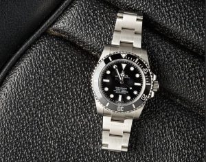 The 40 mm copy Rolex Submariner 114060 watches have black dials.